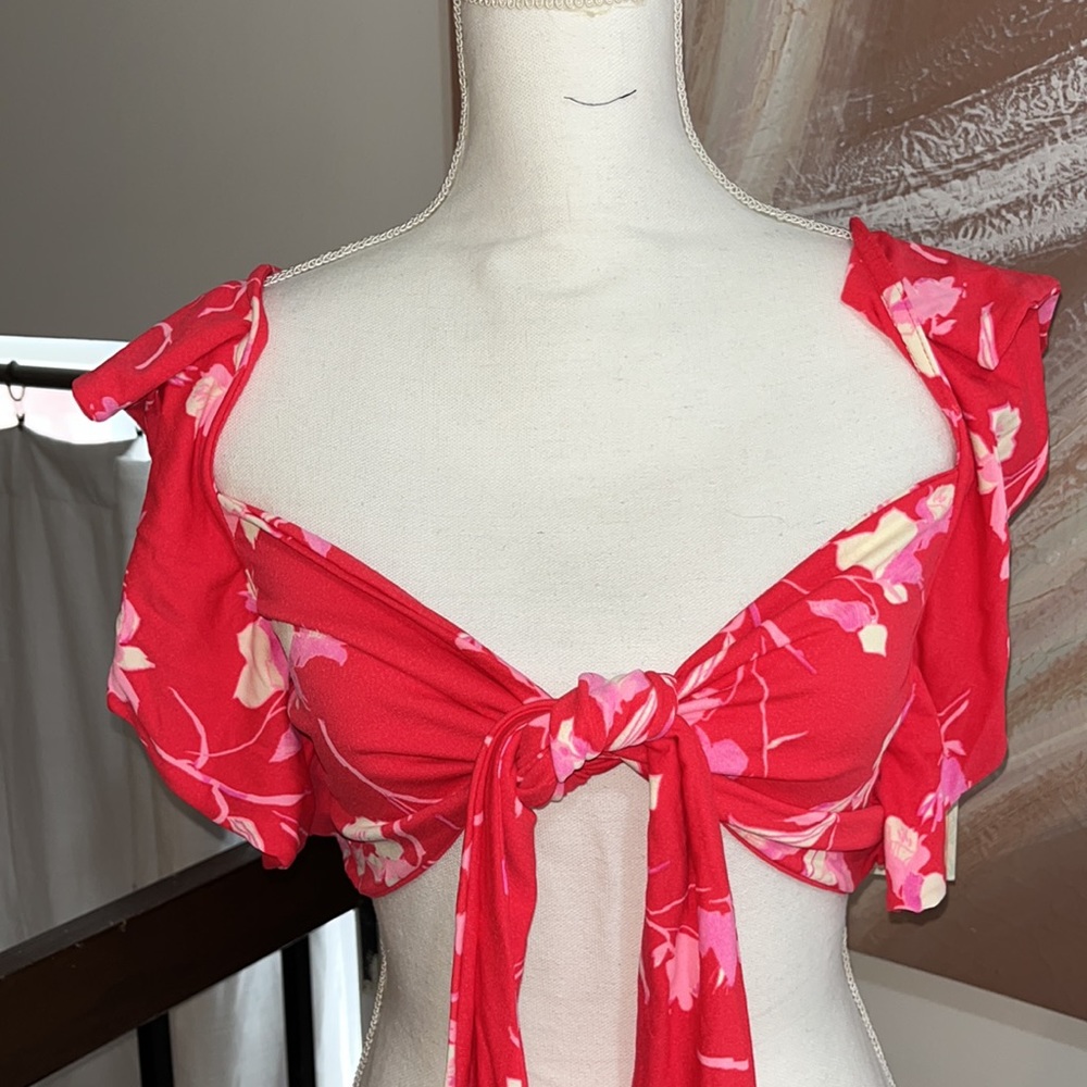Maaji Crop Top NWT Size M